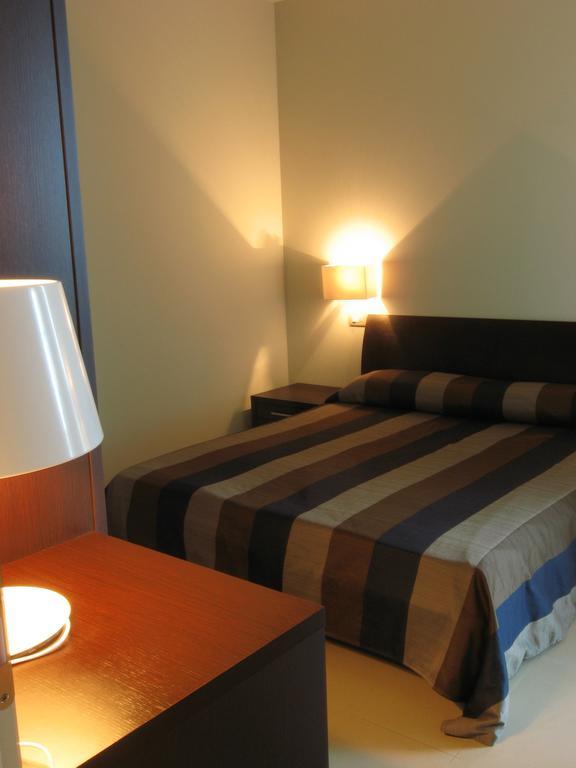 Residence Delfina Римини Экстерьер фото
