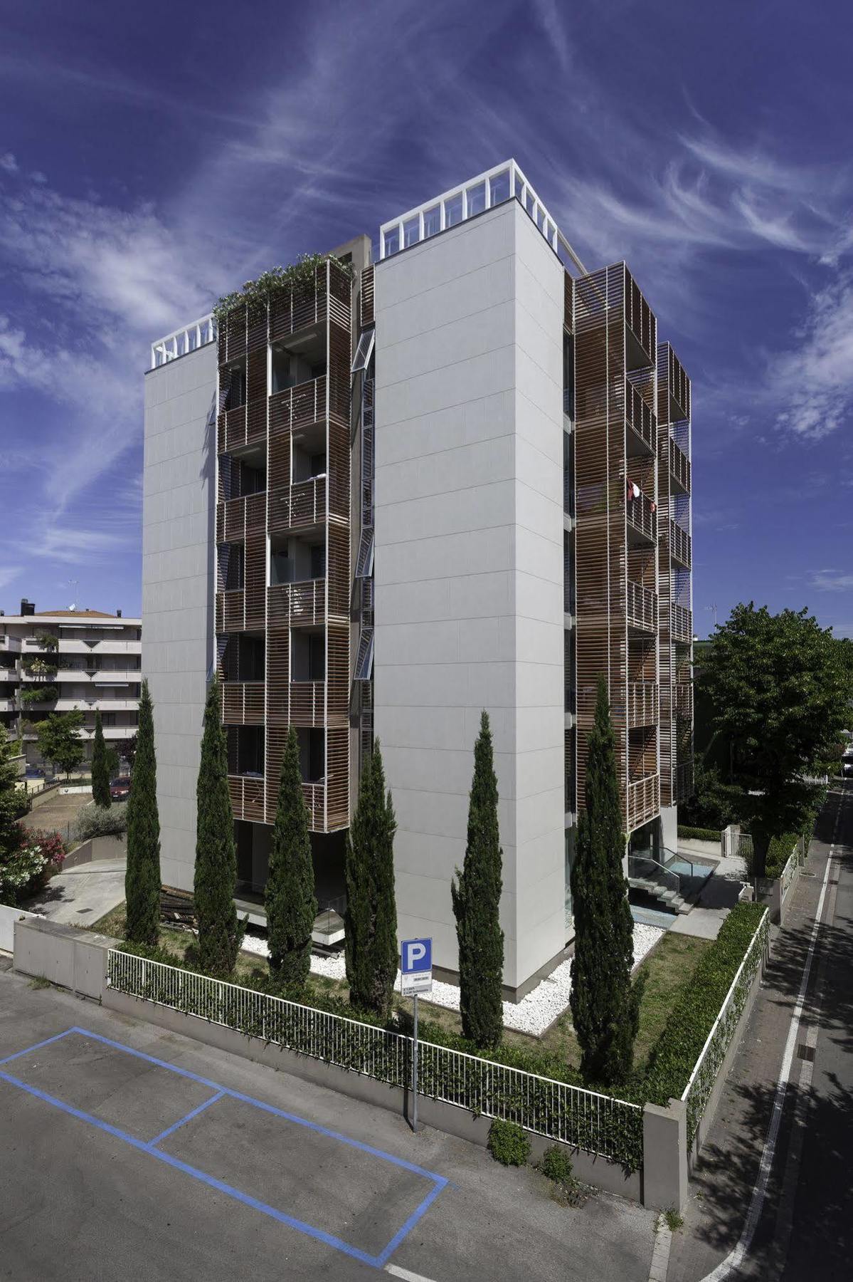 Residence Delfina Римини Экстерьер фото